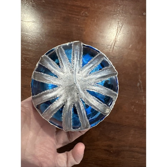 Glass Blown Ornament‎ Of Chicago - Picture 3 of 5